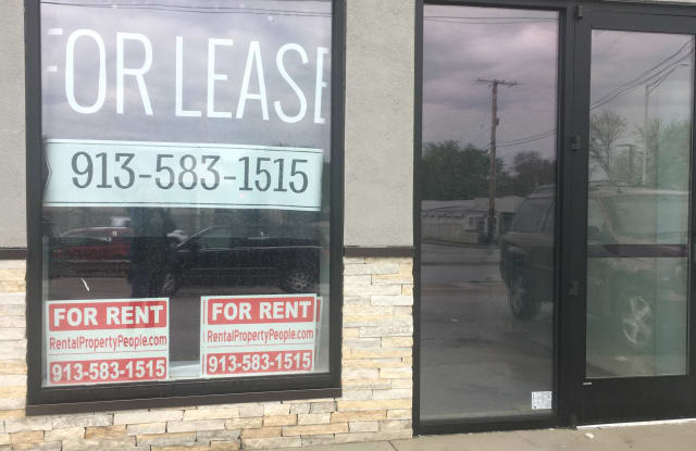 7807 Shawnee Mission Pkwy - 7807 Shawnee Mission Pkwy, Overland Park, KS 66202