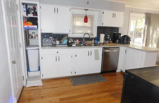 670 Hammond Street - 670 Hammond Street, Bangor, ME 04401