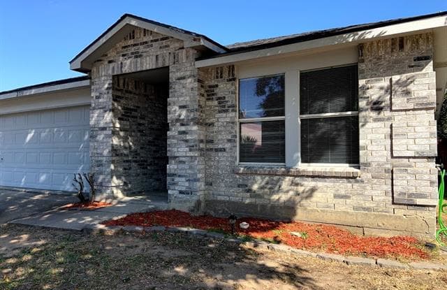 2713 Vasey Oak Drive - 2713 Vasey Oaks Drive, Little Elm, TX 75068