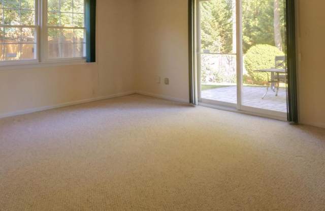 6004 CHATSWORTH LN Gallery 2