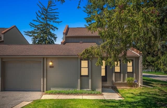 3049 MOON LAKE Drive - 3049 Moon Lake Drive, Oakland County, MI 48323