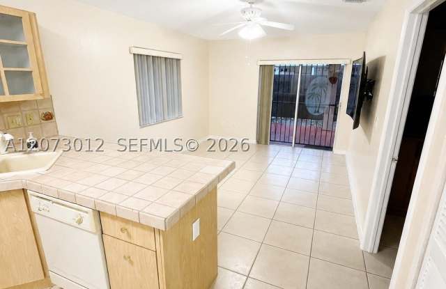 9999 NW 126th Ter Gallery 4