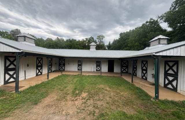 4547 RIDGE Road Gallery 1