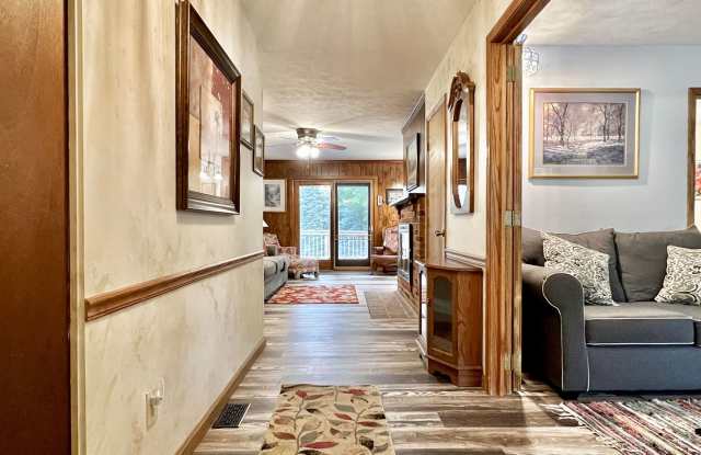 Cute, Comfy & Full of Charm! Gallery 3