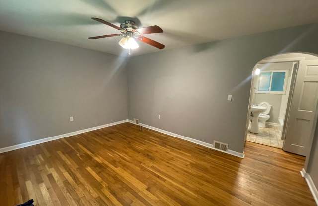 Cozy 2-Bedroom Home with AC, Garage, and Fenced Backyard! Gallery 3