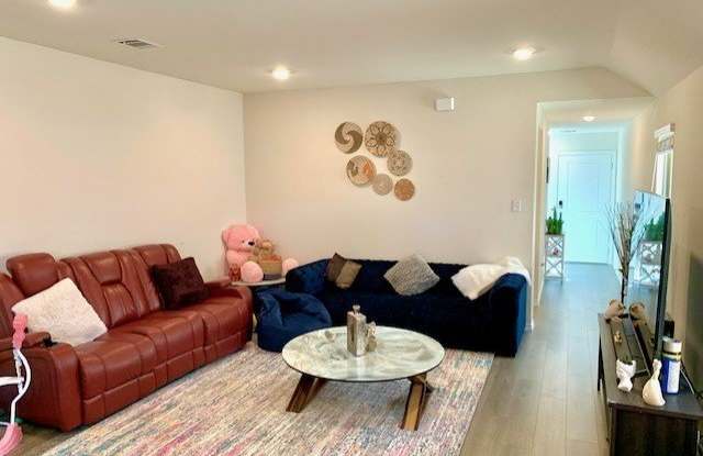 3137 Grimaldo Drive Gallery 4