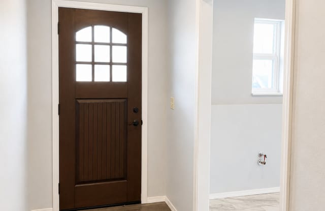 2485 Chestnut Drive Gallery 3