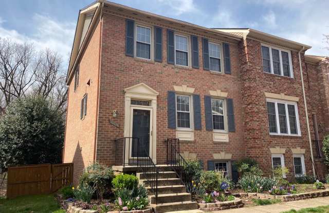 5946 WOODFIELD ESTATES DR - 5946 Woodfield Estates Drive, Rose Hill, VA 22310