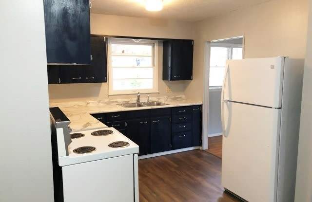 3 Bedroom Home in Excellent West Side Location! Gallery 3
