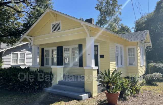 2153 Dauphin St photos photos
