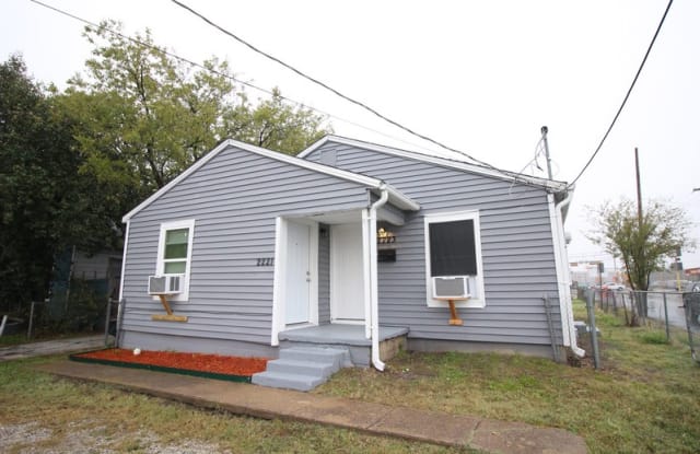 2223 Houston St - 2223 Houston St, Grand Prairie, TX 75050