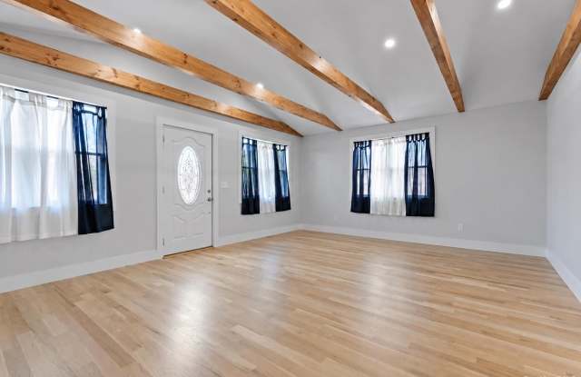 55 Alhambra Road Gallery 4