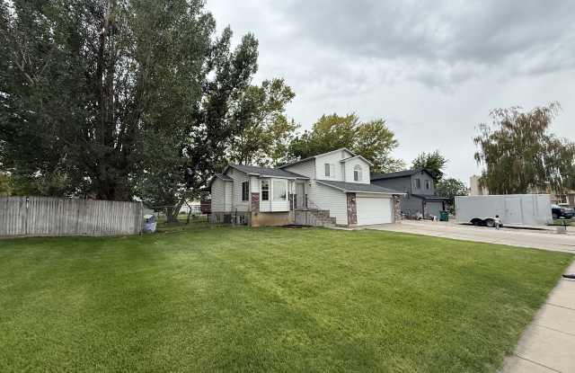 3437 West 4975 South - 3437 West 4975 South, Roy, UT 84067