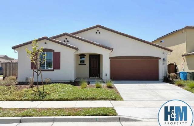 Bright and Modern Home in Hollister photos photos