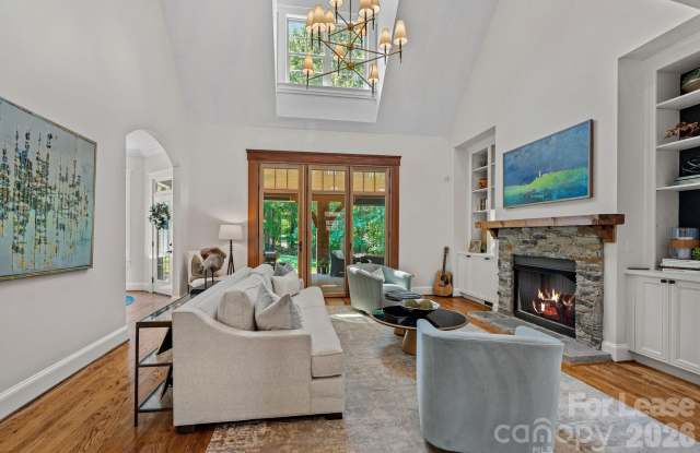 3813 Lakeside Drive Gallery 4