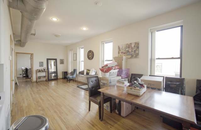 1630 North Damen Avenue - 3N Gallery 3