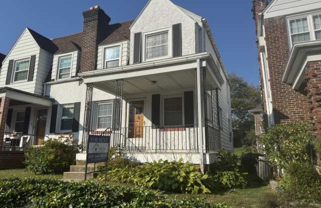 112 Hollywood Ave - 112 Hollywood Avenue, Mount Penn, PA 19606