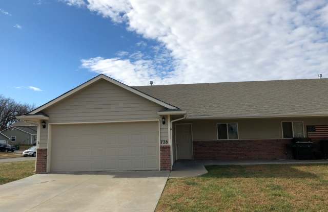 728 Highland Ridge - 728 Highland Ridge Drive, Manhattan, KS 66503