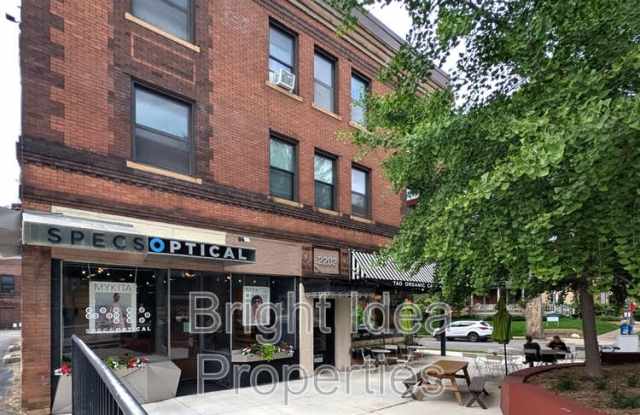 2202 Hennepin Avenue - 5 photos photos