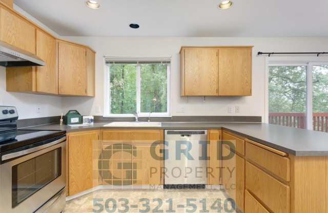 Spacious 4 Bedroom Home in Beaverton On Quiet Cul-De-Sac - 8650 Southwest Goldstone Place, Beaverton, OR 97007 Spacious 4 Bedroom Home in Beaverton On Quiet Cul-De-Sac - 8650 Southwest Goldstone Place, Beaverton, OR 97007