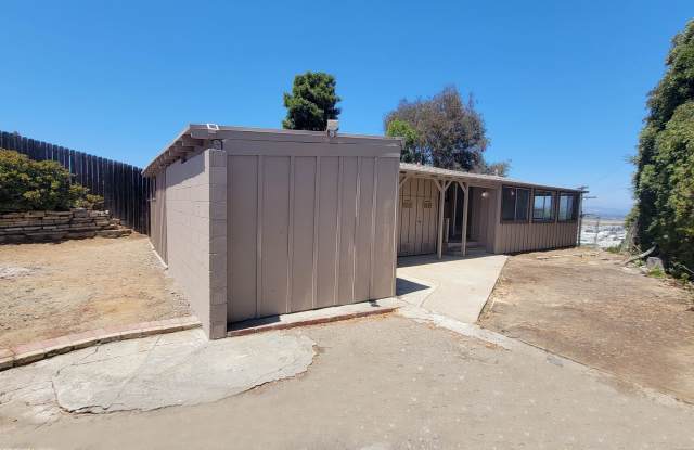 2 bedroom/1 bath house with beautiful north-easterly views photos photos