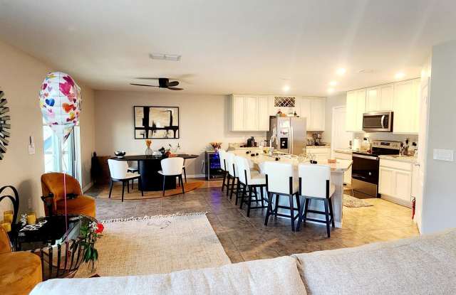 5700 NW Pine Trail Circle Gallery 3
