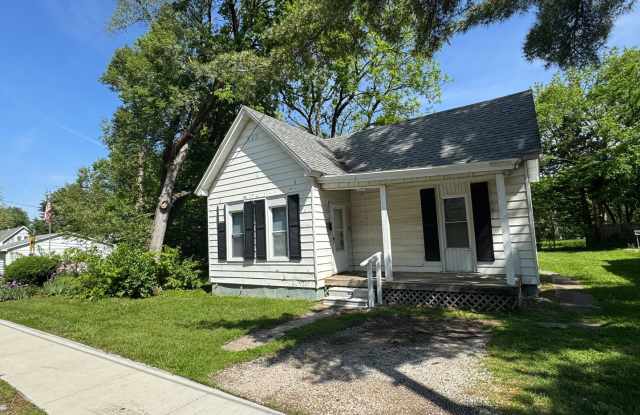 I Can See Clearly Now: Spacious 2 Bed, 1 Bath with High Ceilings photos photos