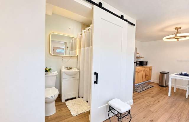 815 W BOUGAINVILLEA Avenue Gallery 2