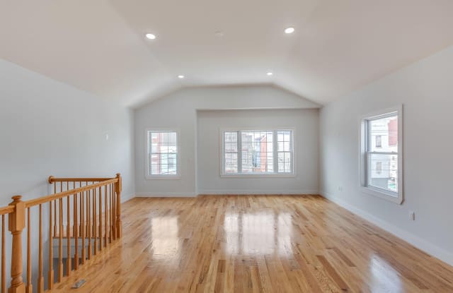 170 WEBSTER AVE - 170 Webster Avenue, Jersey City, NJ 07307