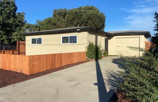1556 S Wite Avenue photos photos