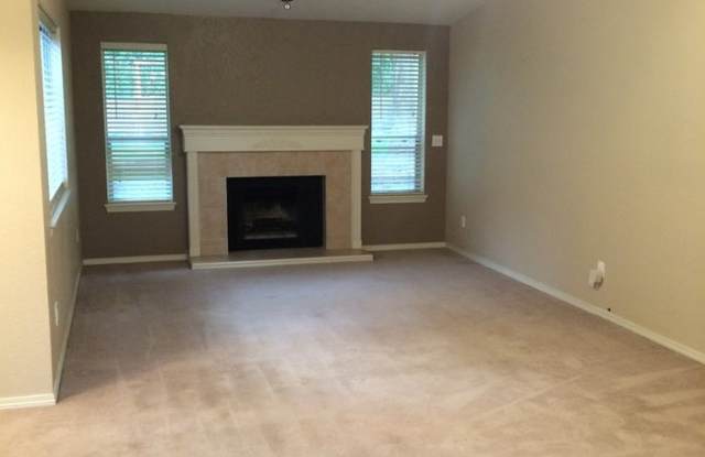 1913 147th Street Court East Gallery 3