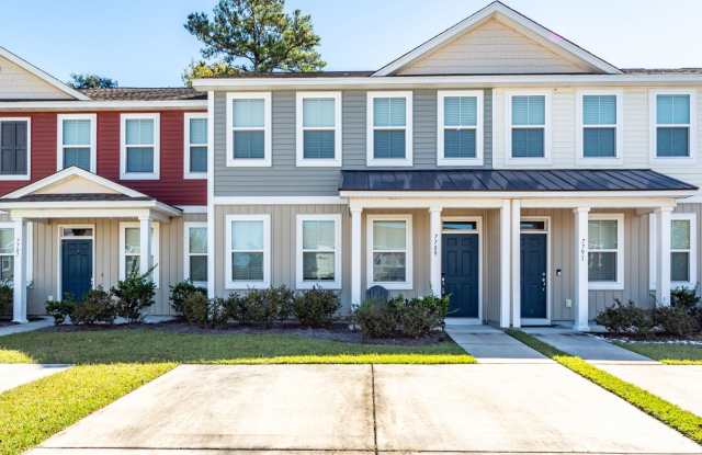 3 Bedroom, 2.5 Bathroom Townhome in The Park at Rivers Edge - North Charleston Gallery 1