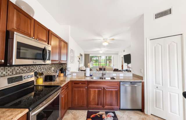 Beautifully furnished 2BR/2BA first-floor condo photos photos