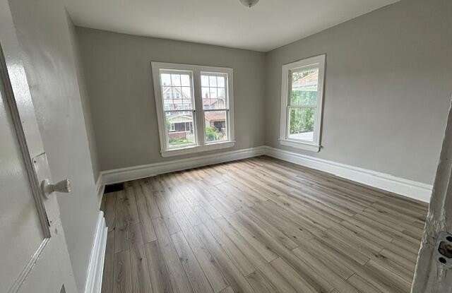 1068 Linwood Avenue photos photos