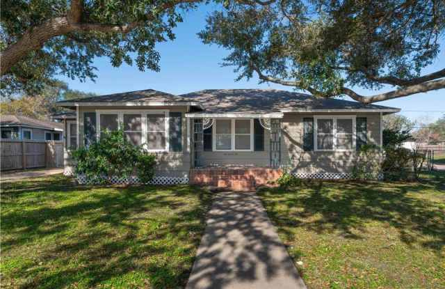 622 Deforrest Drive photos photos