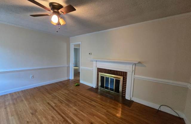 Cute 3Bed, 1Bath Home in Riverside Area photos photos