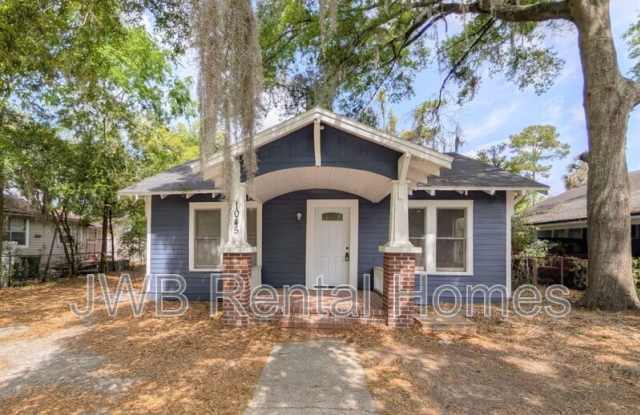 1045 Dorchester St photos photos