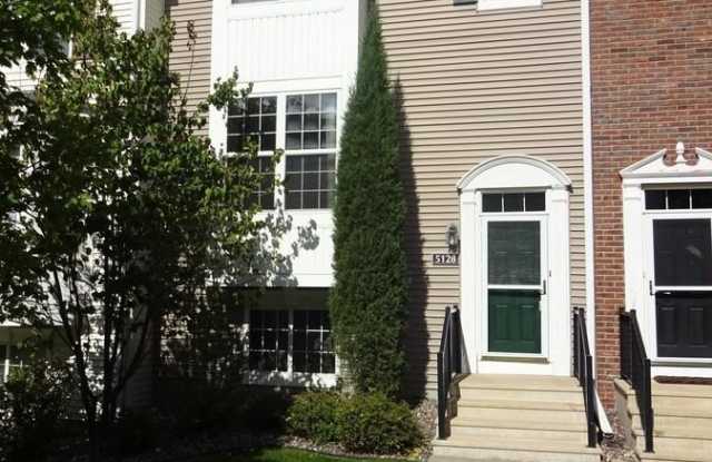 5128 Scott Path - 5128 Scott Path, Robbinsdale, MN 55422