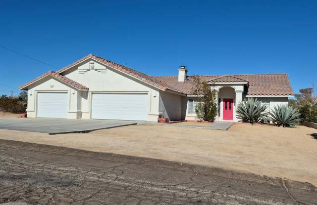 Beautiful, Huge 3 Bedroom in JT!! photos photos Beautiful, Huge 3 Bedroom in JT!! photos photos