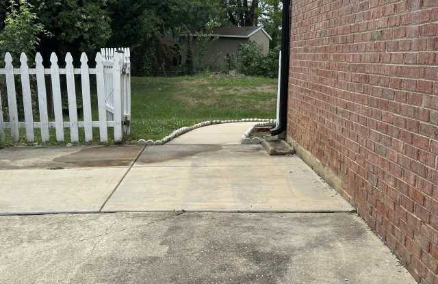8705 LOUGHRAN Road Gallery 3