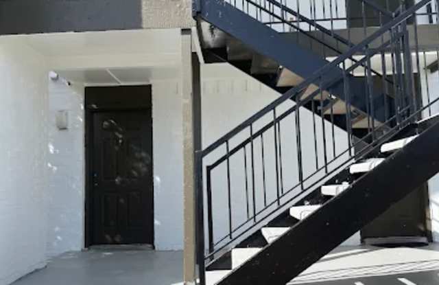 Summit at Lexington Square Apartments - Affordable Housing Gallery 2
