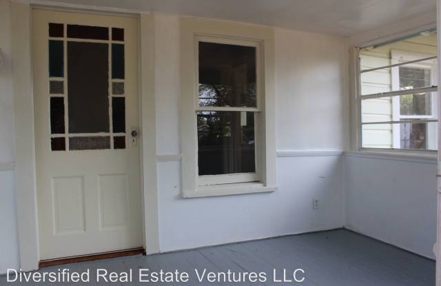 1128 Oakhill Street Gallery 3