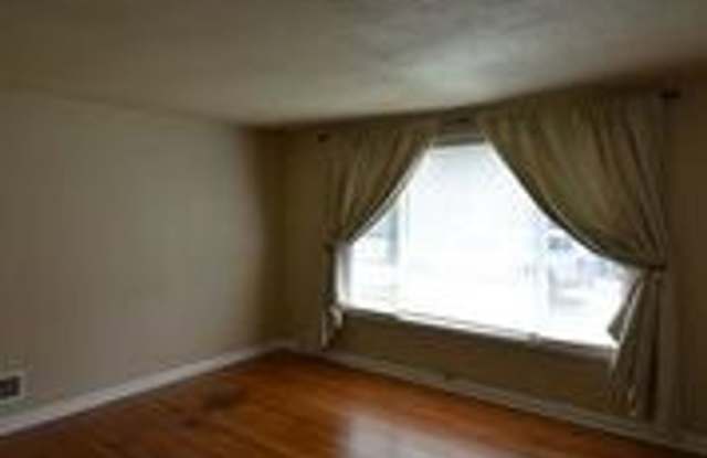 5709 Mt Tacoma Dr SW Gallery 3