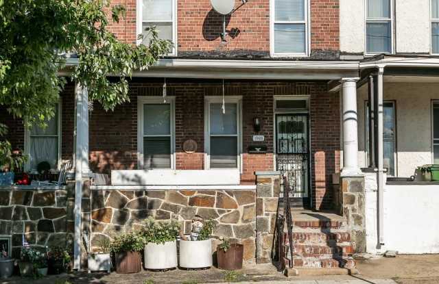 1003 N IRIS AVENUE Gallery 3