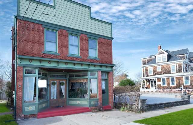 513 5th Street Gallery 2