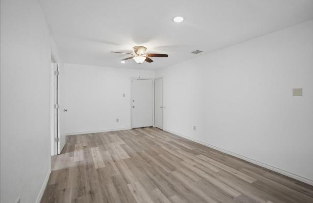 Updated 4-Bedroom Home for Rent in South Side Corpus Christi Gallery 4