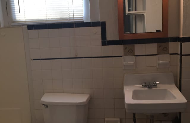 1072 Baxter Ave - 1072 Baxter Avenue, Louisville, KY 40204