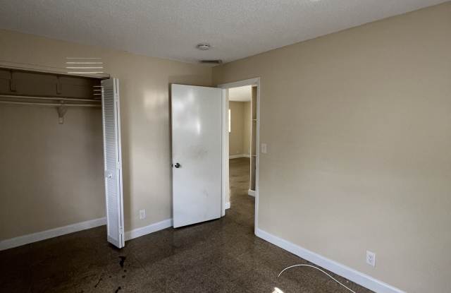 11611 Southwest 215th Street - 11611 photos photos