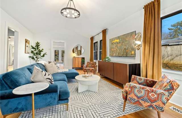 325  S Washington  AVE - 325 South Washington Avenue, Fayetteville, AR 72701