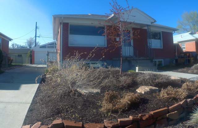 4 Bed Beautiful Refurbished Sugarhouse Home photos photos